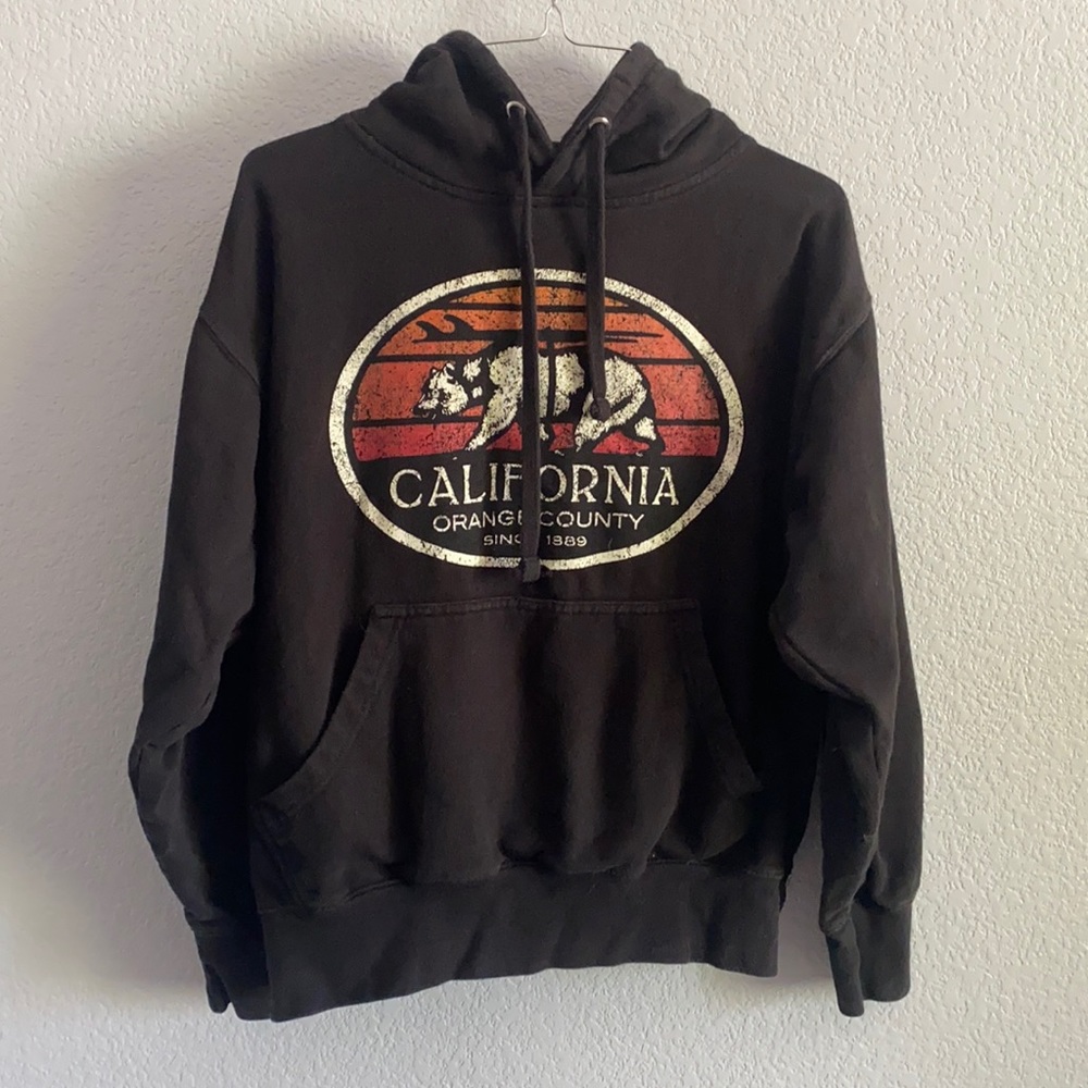 Black California pullover hoodie